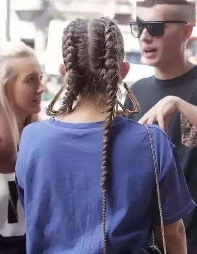 反手蝎子辫学起来