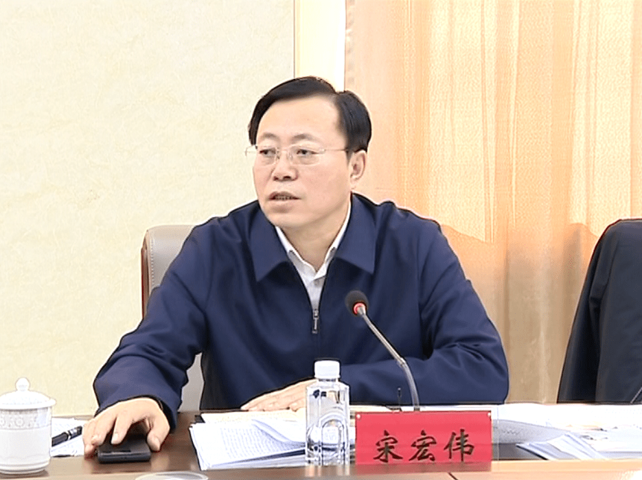 宋宏伟一行到市经济技术开发区进行工作调研