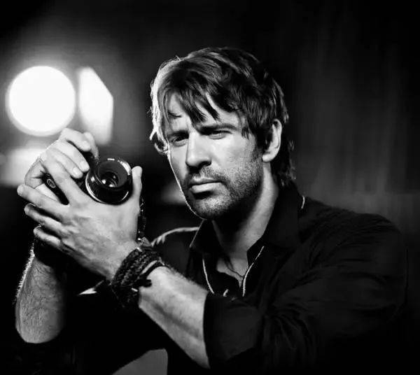 来自德国的摄影师vincent peters(文森特·皮特斯)用手中的镜头,把