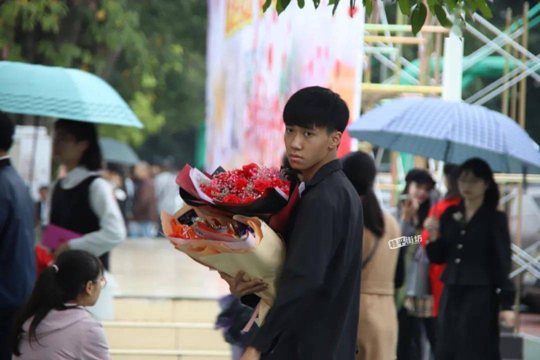 十八岁你好桂平这所百年中学又成就一批成人