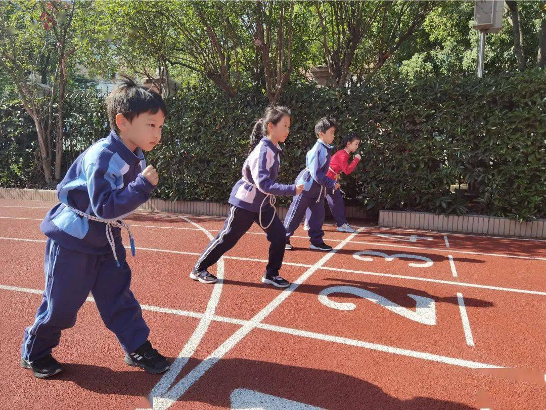 我们是快乐的小学生啦长宁实验小学一年级小脚丫一日快乐校园学习生活