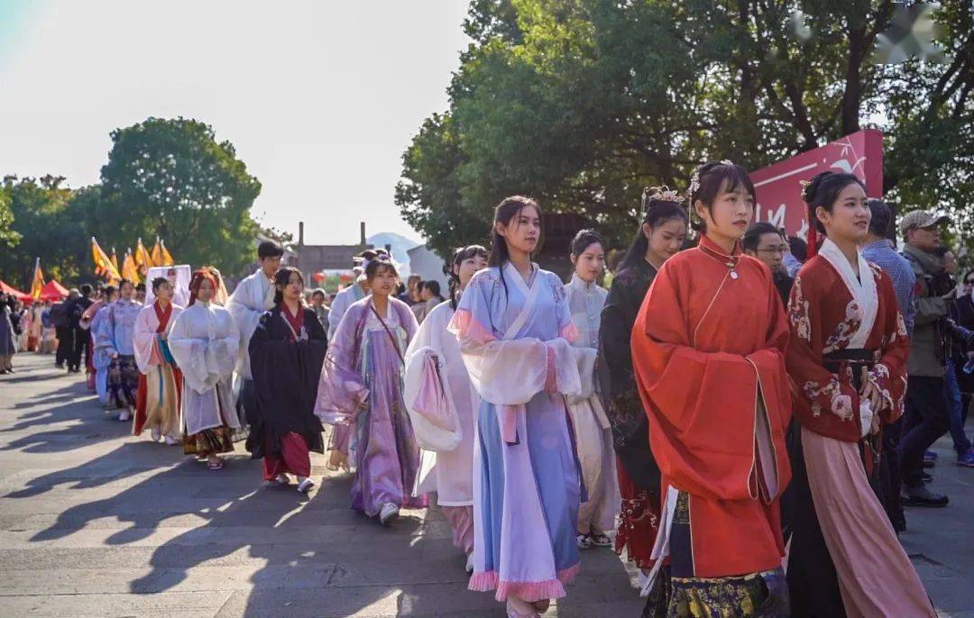 安昌古镇第二届汉服节来哉华服礼汇同袍相聚阵容强大只等你来