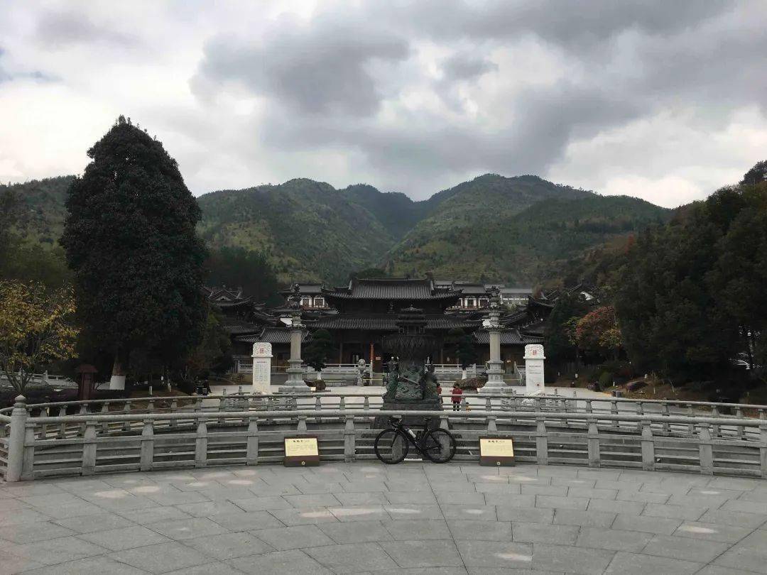 朝聖之旅丨文成天聖山藥師佛道場——安福寺