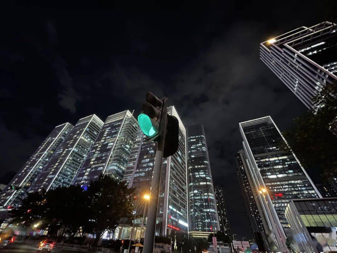 iphone12mini夜景实测好看不止一点点