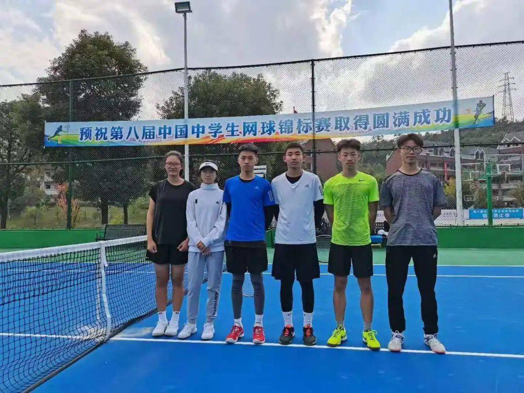 我校小将刘小丫,周小涵,唐浩然,李良甫,徐子涵,王一然,在教练员孙志学