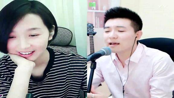 梁红演唱你不来我不老pk男主播演唱听心这小子唱得不错