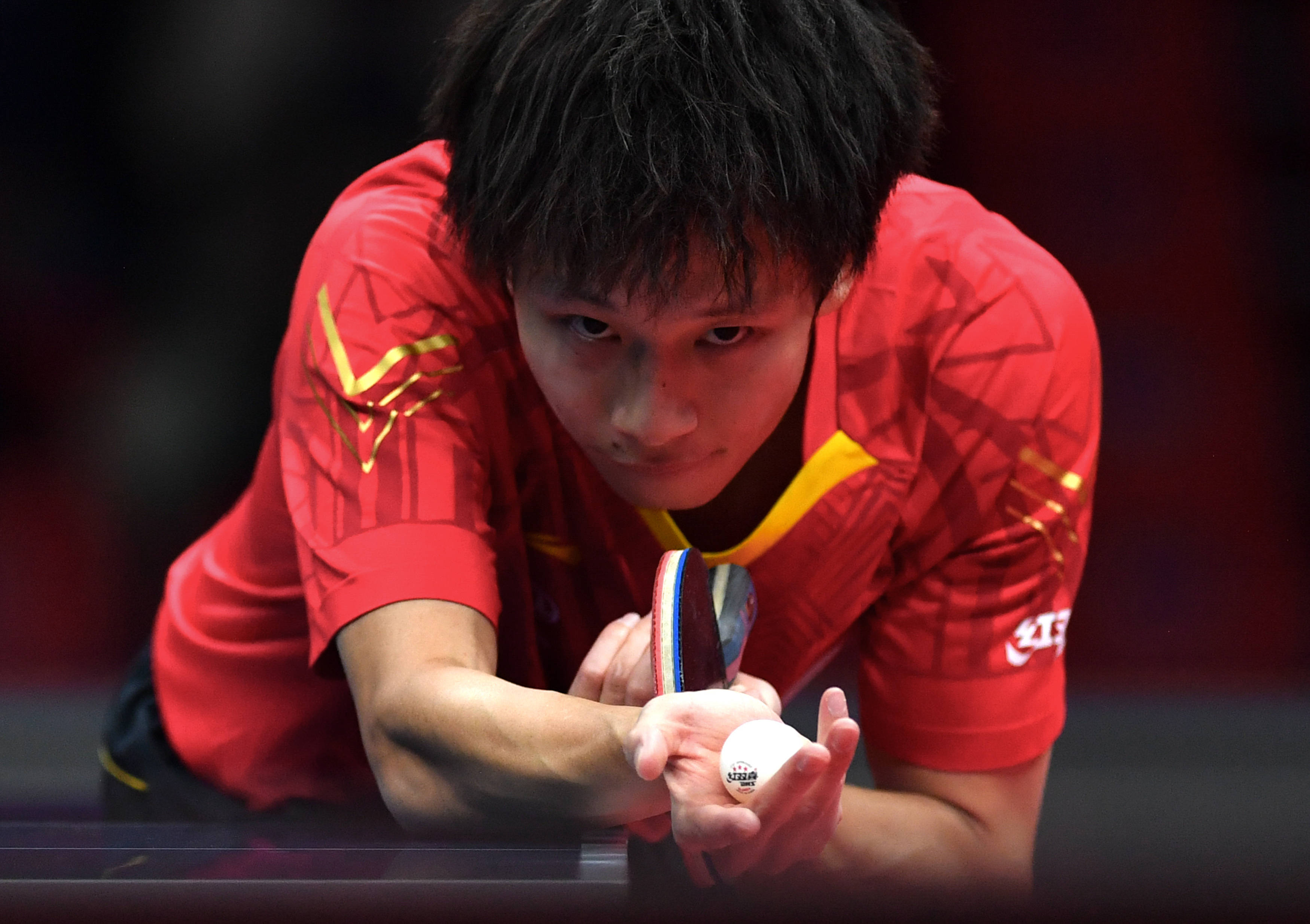 乒乓球——国际乒联总决赛:林高远晋级八强_新华社