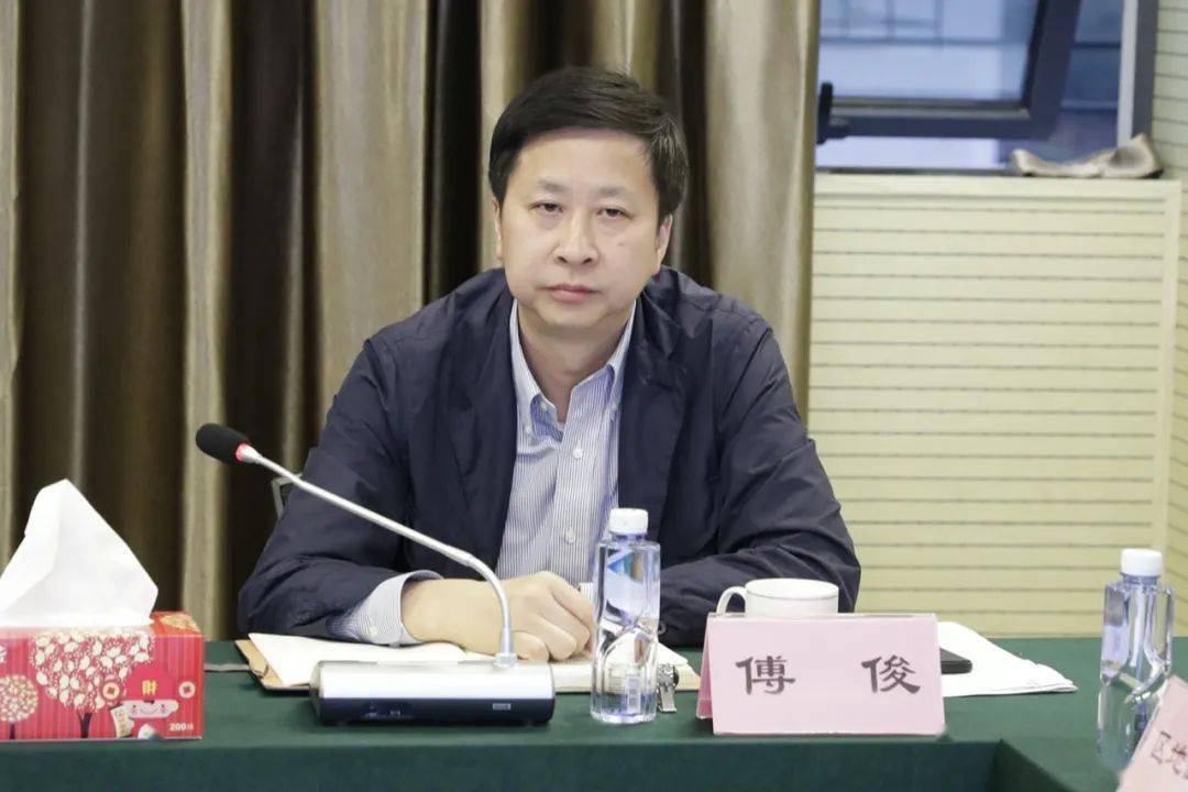 今天区委副书记区长高香来南翔召开建设专题会