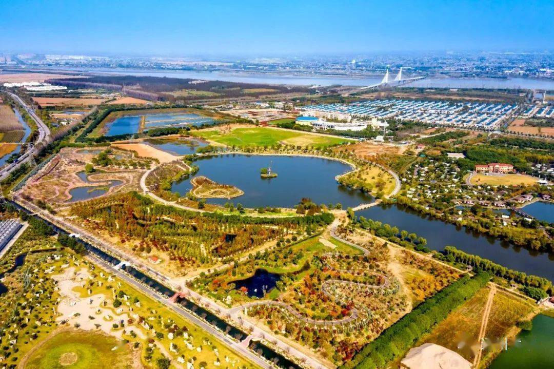 正在建设中的通州区五接开沙岛"洲际梦幻岛",占地1800亩,总投资10亿元