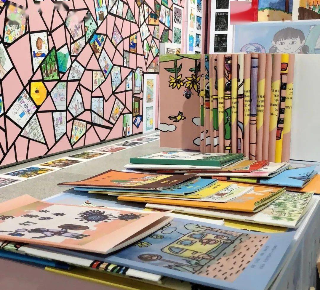 百年中心风采美遇莞城悦绘阅美三段式绘本展示
