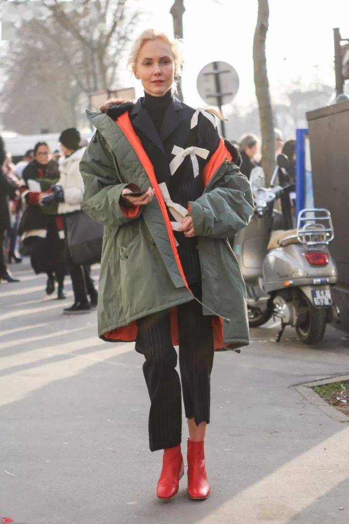 叠穿 混搭=超有范儿,听说今年冬天衣服穿得越厚越时髦哟
