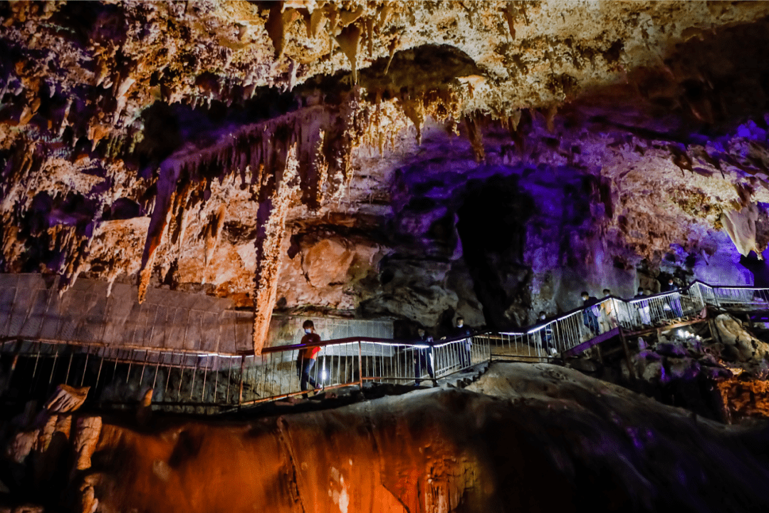 探秘史前溶洞冬日旅游好去处