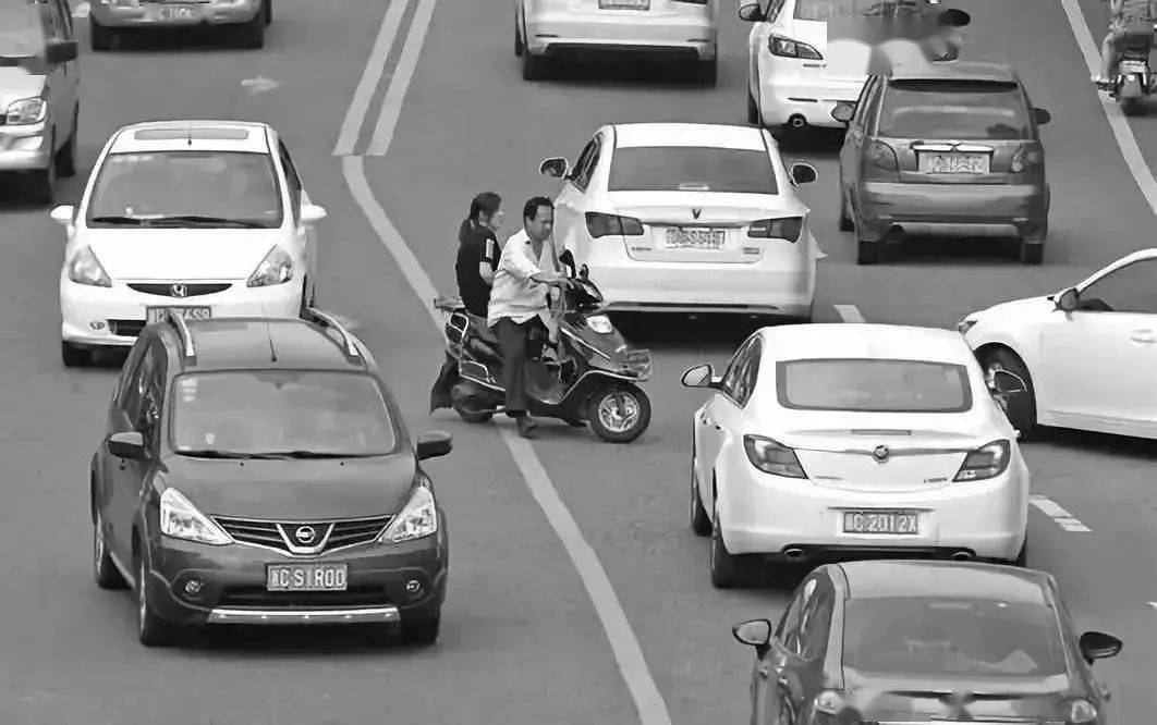 城事一老人被撞身亡白城最近车祸不断安全警钟长鸣车祸何时休