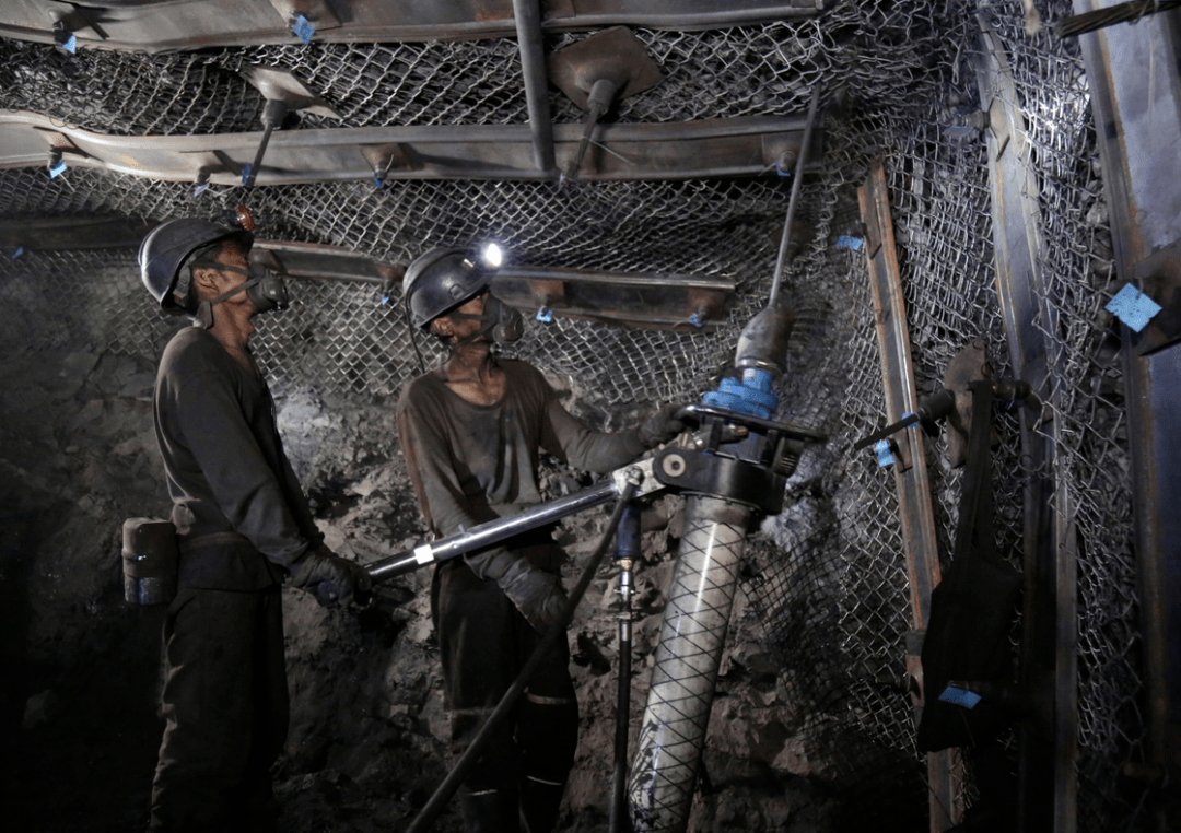 煤矿科技鹤煤六矿通往智能开采的路又近了一步