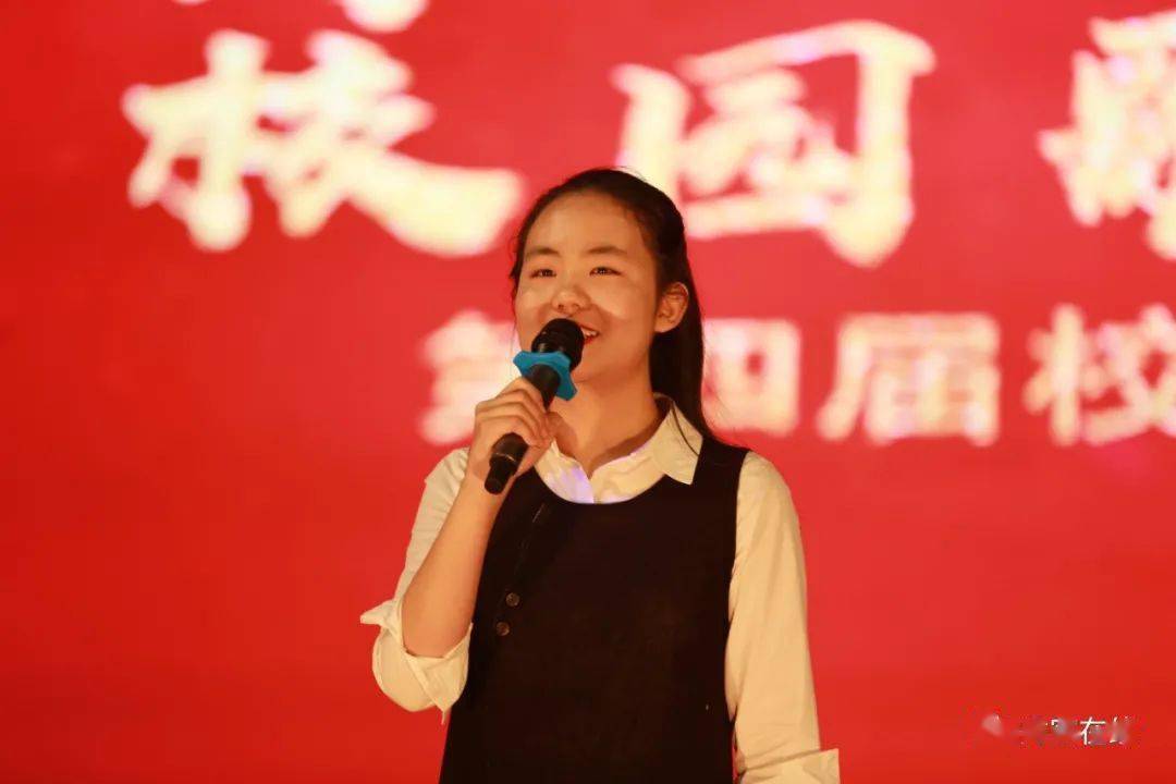 忻州二中举办第十八届校园歌手大赛