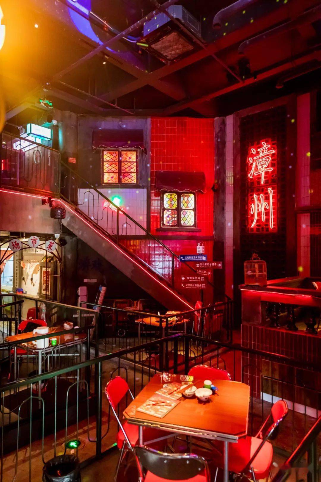 闪现80年代漳州独栋の怀旧风排档边吃边拍从白天嗨到凌晨