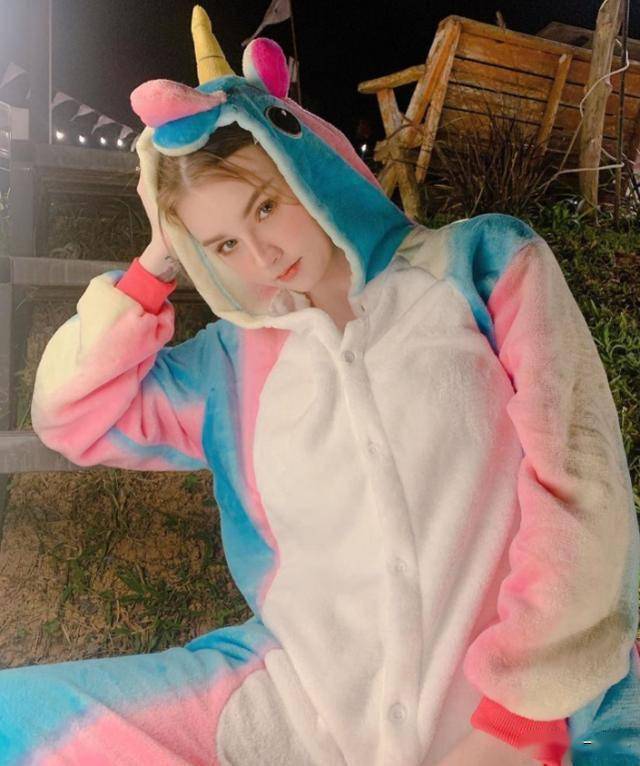 嫉(羡)妒(慕)又使我面目全非~如今jessie vard已经在ins上拥有百万