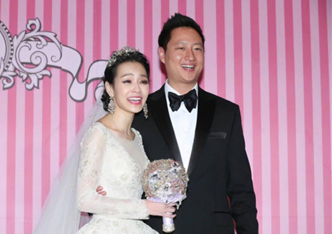 富豪老公:我们不差钱只是在体验生活_王思佳