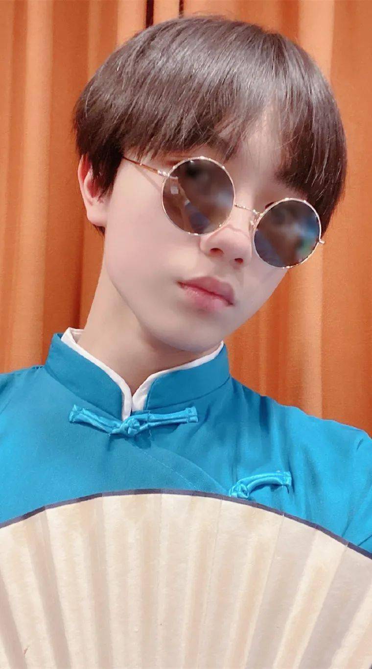 手机壁纸苏新皓