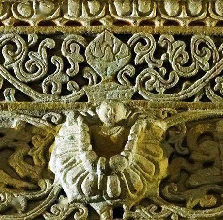 到了唐朝,成为最受欢迎的流行纹样,在云冈石窟,龙门石窟,敦煌莫高窟