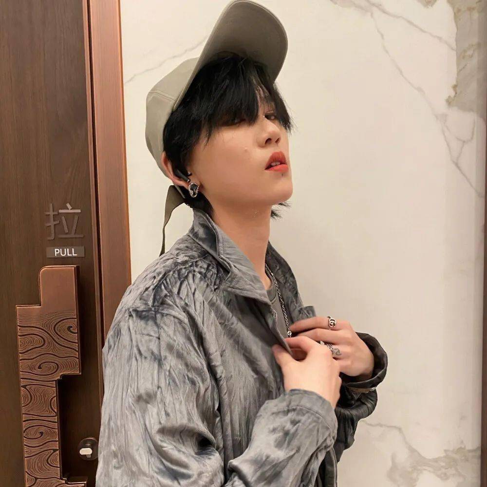 微信头像陆柯燃