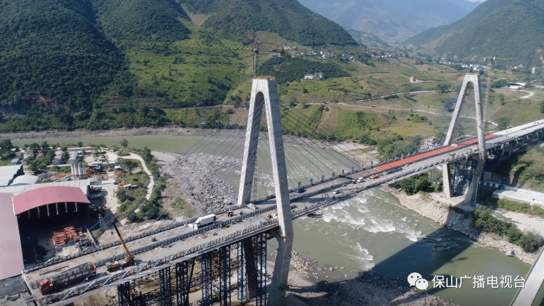 保泸高速公路今年底建成 60分钟到泸水
