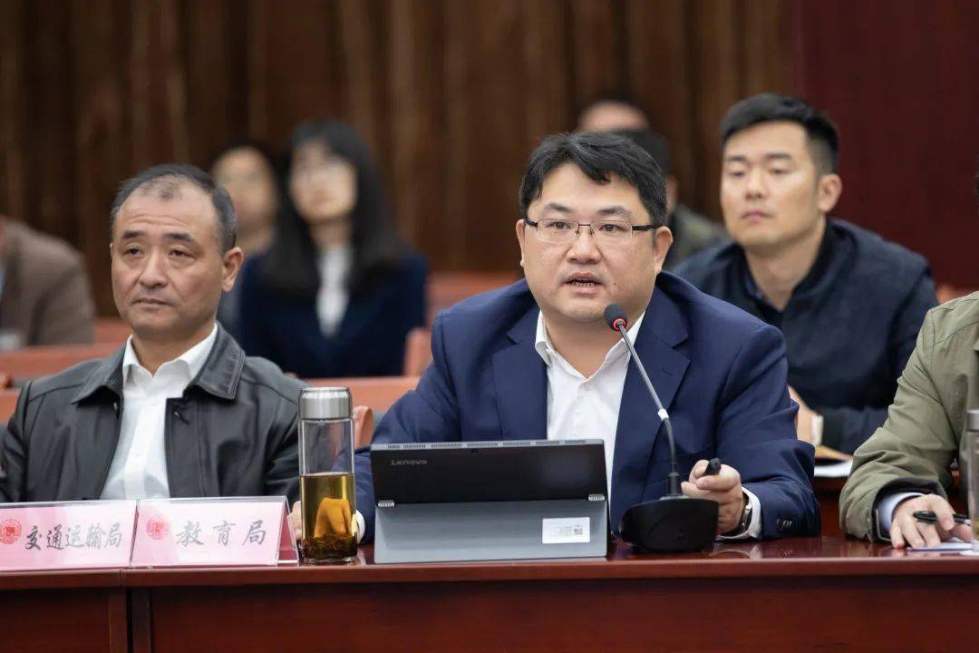 富阳科技 11-28 20:16 订阅 昨日上午,区政协召开九届第十七次常务