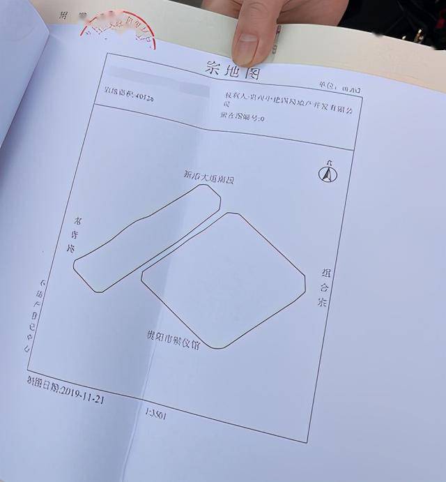 吴阿姨:这个房子要卖,别人看到你这个宗地图上面有殡仪馆几个字,人家