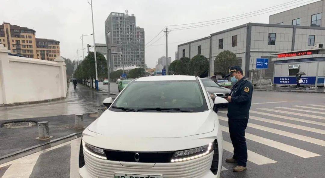 恩施市开展出租车网约车专项执法检查行动