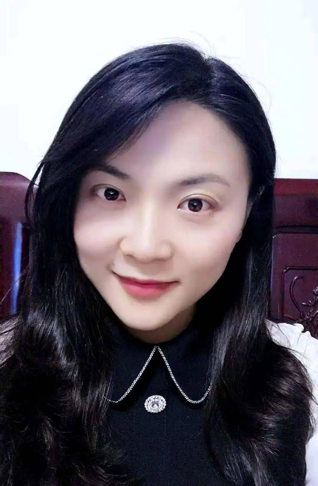 f2962: 征婚济南土著,女,身高160,体重55kg,80年摩羯座,离异有一女孩