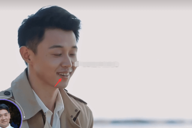 还有两点让网友介意的是,陈一鸣介绍中称自己是湖北武汉人,但在节目中