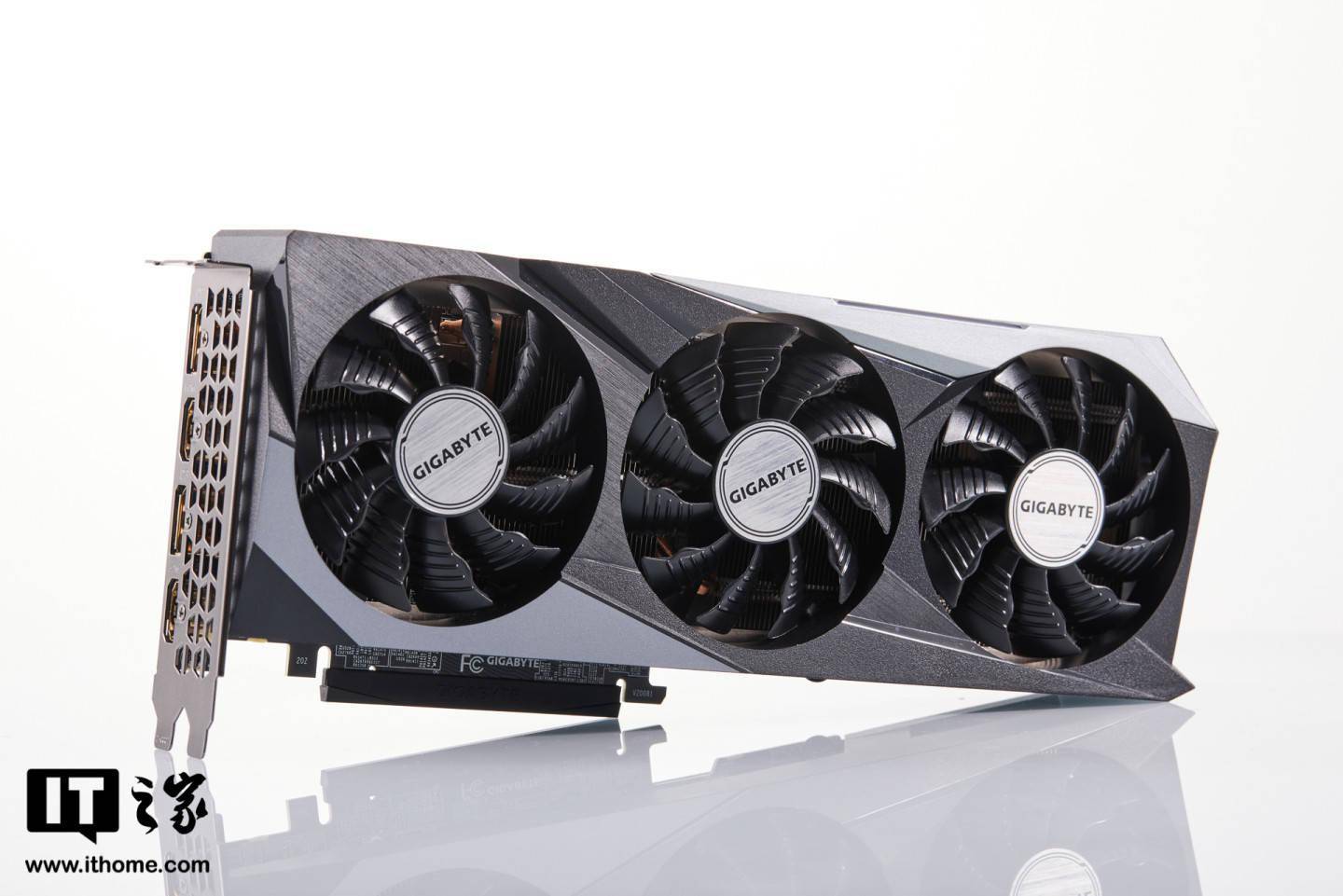 【it之家开箱】技嘉 rtx 3060 ti gaming oc pro 8g 魔鹰图赏