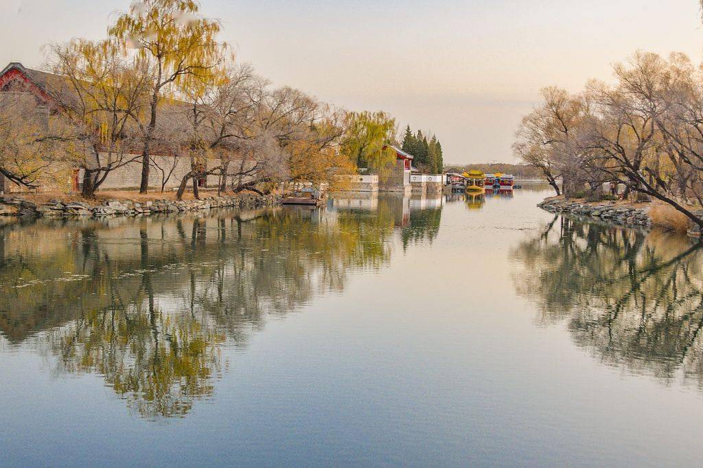 意境悠远冬日夕阳下颐和园韵味十足