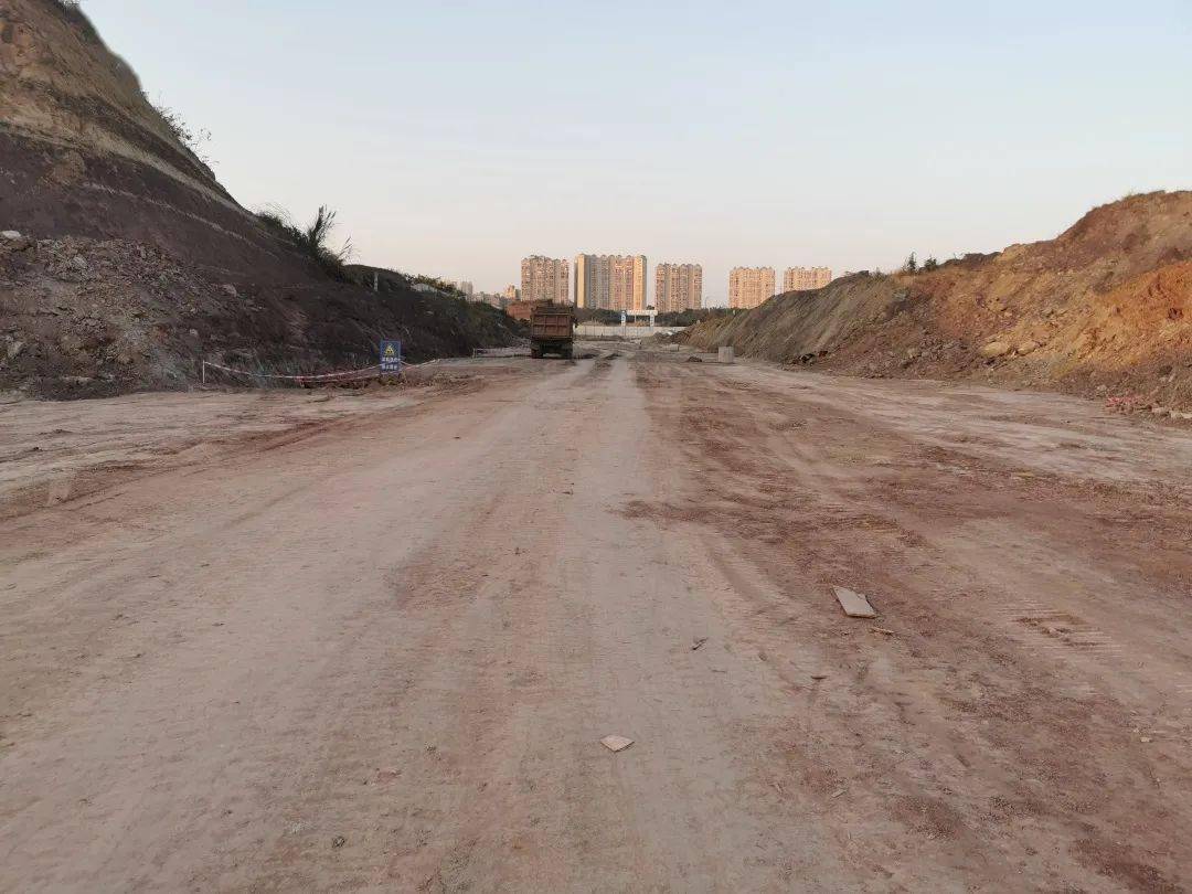 (附资中即将建成通车的十条道路)_进行
