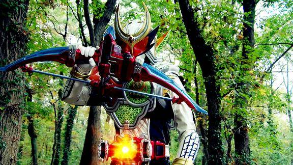 假面骑士斩月帅气变身对阵美女假面骑士idunn他能下得了手吗