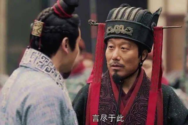 2,朱辉—剧中扮演阳泉君,在《装台》中饰演疤婶的