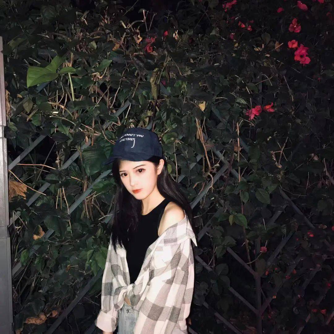 在西航南方航空空姐李梦然事业和爱情双丰收飞行给予我的是满满当当的