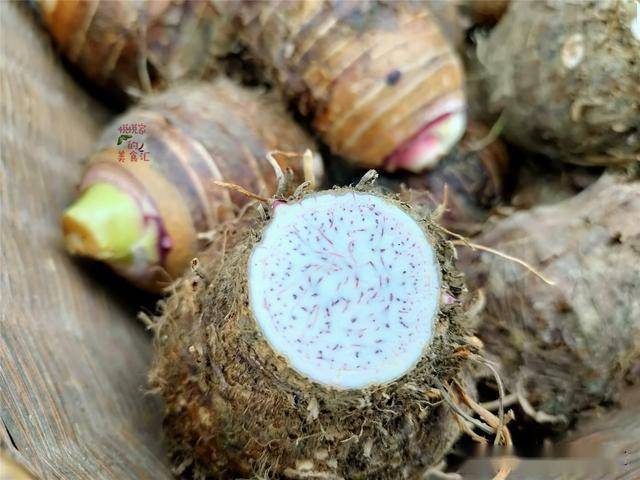 买香芋怎样避免买到不粉的生香芋碰到这3种再便宜也别买