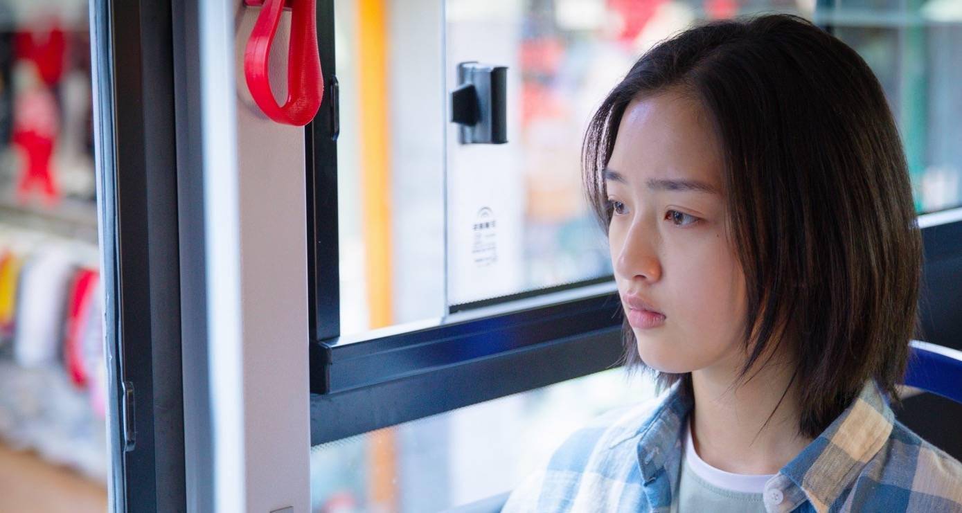 曾轶可献唱少女佳禾主题曲映射少女黑白交织的青春