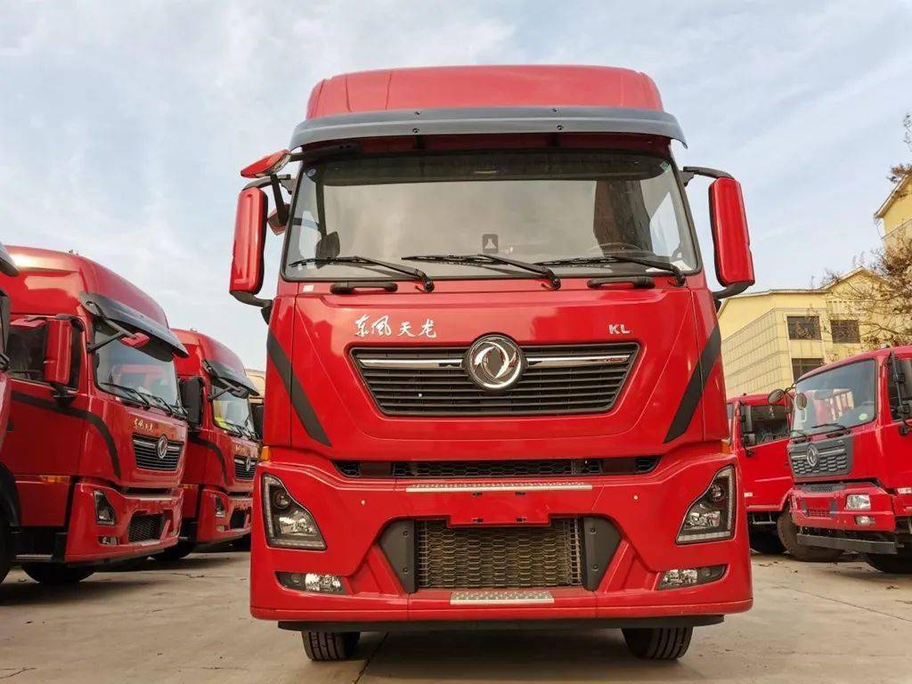 追求节能舒适安全三者融合的东风天龙kl2020款牵引车