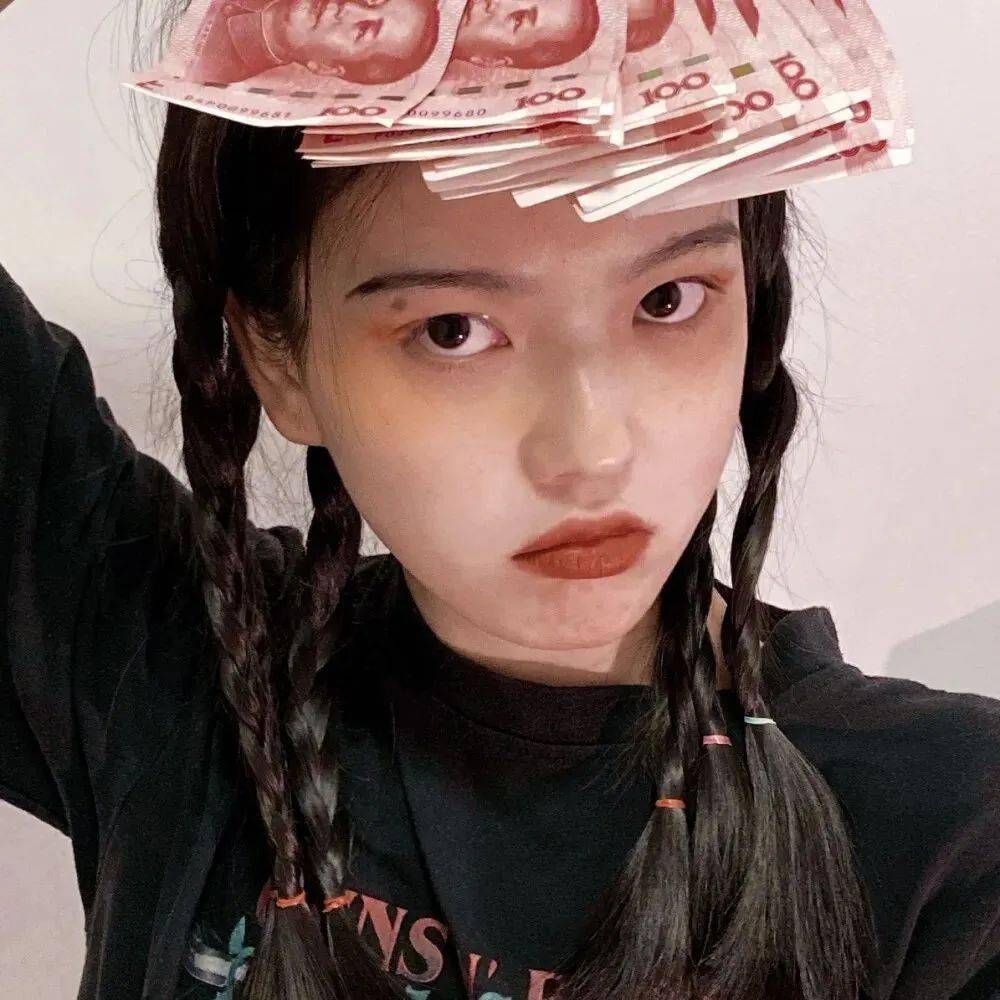 闺蜜头像/约会时女生会期待男生做什么?_摸头杀