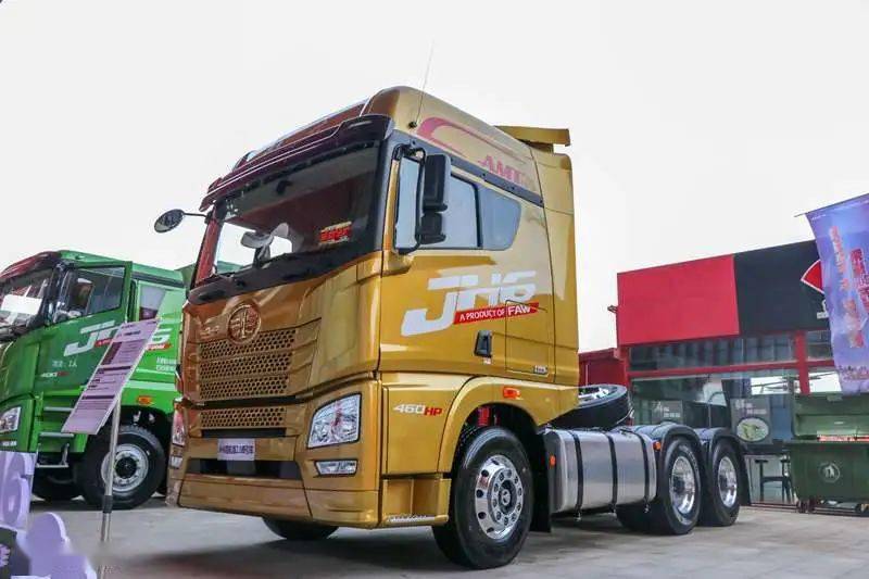 自动挡解放jh6牵引车推出土豪金涂装旋钮换挡真方便配置也有所提升