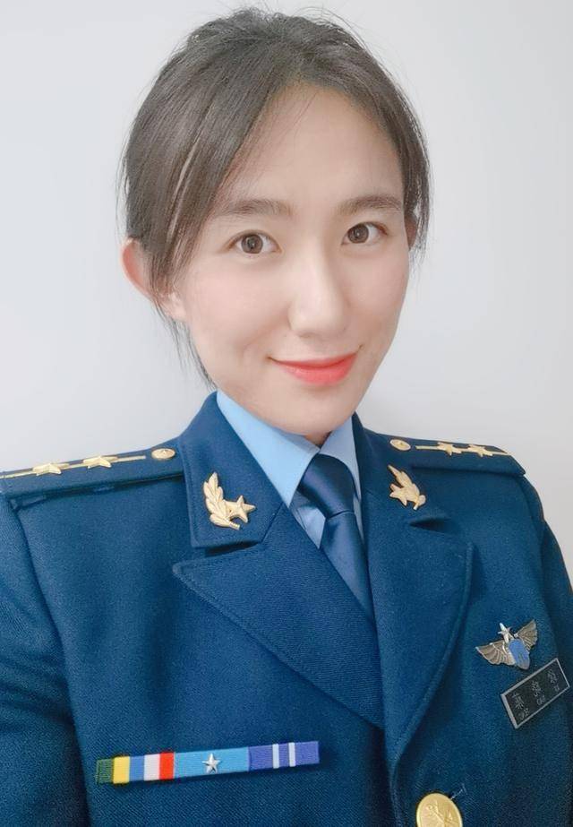 中国女军人又美又飒