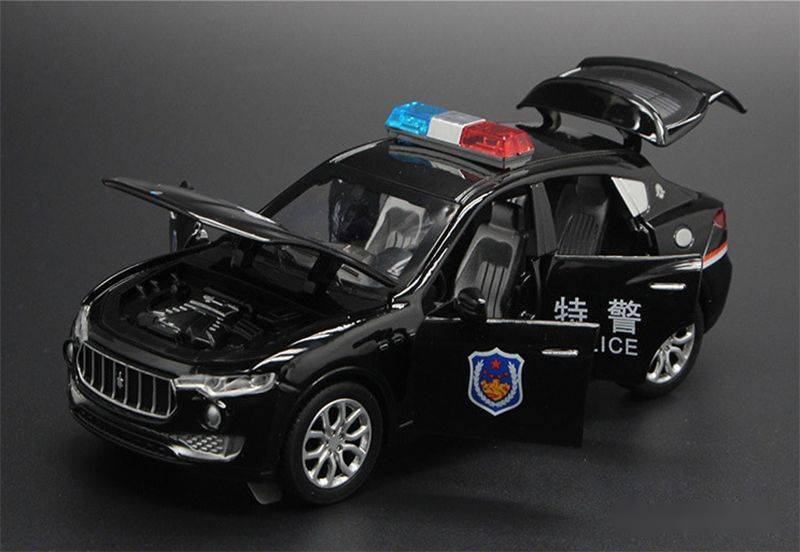 六开门玛莎拉蒂警车