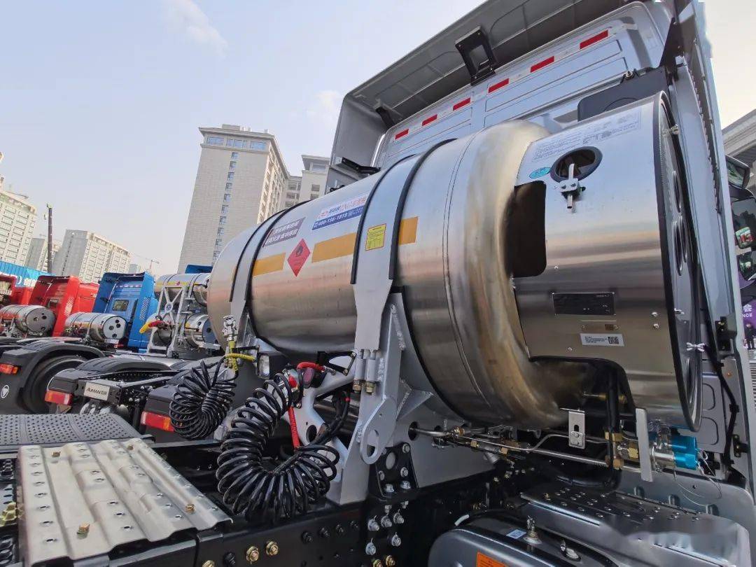 5吨!最大550马力!最大气瓶容量3400l!