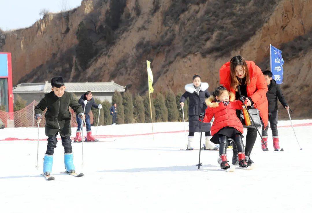 冬日滑雪好时节山西这几个滑雪场等你来玩