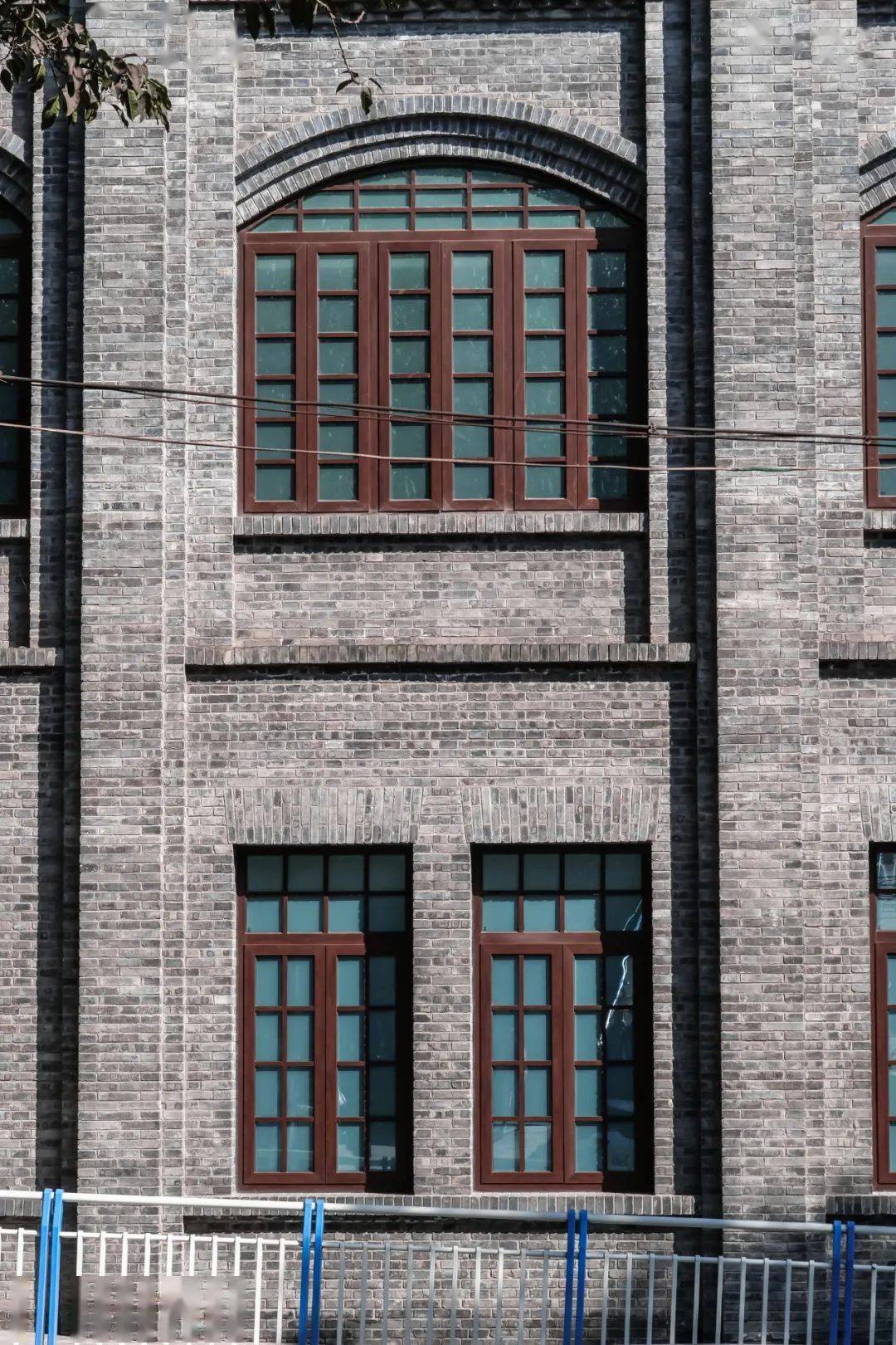 建筑风韵解放西路的这幢青砖小楼藏着抗战时期的往事