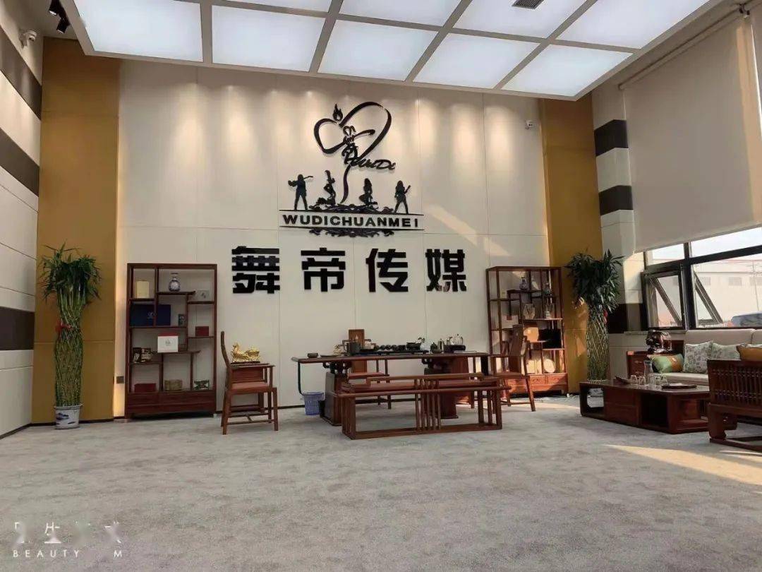 成绩优异的学员,将有机会加入辽宁舞帝传媒斥资打造的网络造星计划中