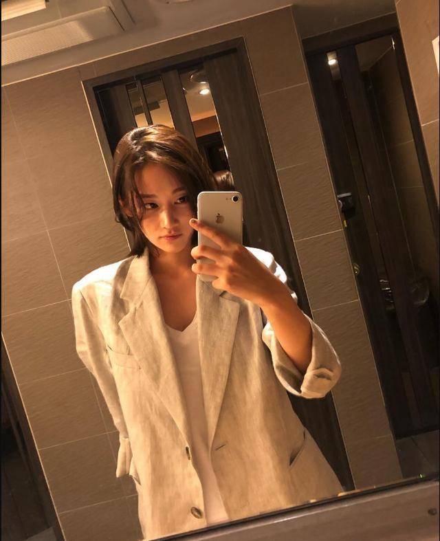 金钟瑞非常具有潜力,虽然长相上看起来没有朴信惠那么讨喜,但演技的确