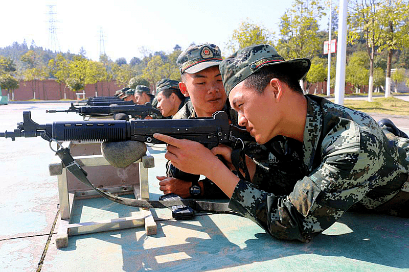 看带兵人如何帮新兵"攻关克难"